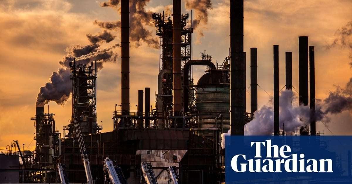 image for Majority of US voters support climate litigation against big oil, poll shows
