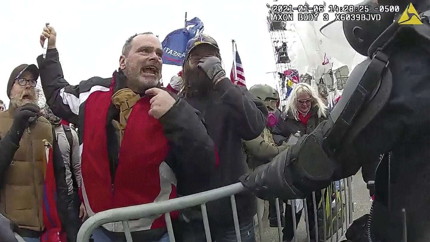 image for Appeals court upholds retired NYPD officer’s 10-year prison sentence for Capitol riot attack