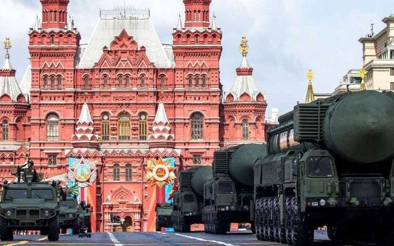 image for A US official says an 'unacceptably high' number of US weapons components have landed in Russian hands
