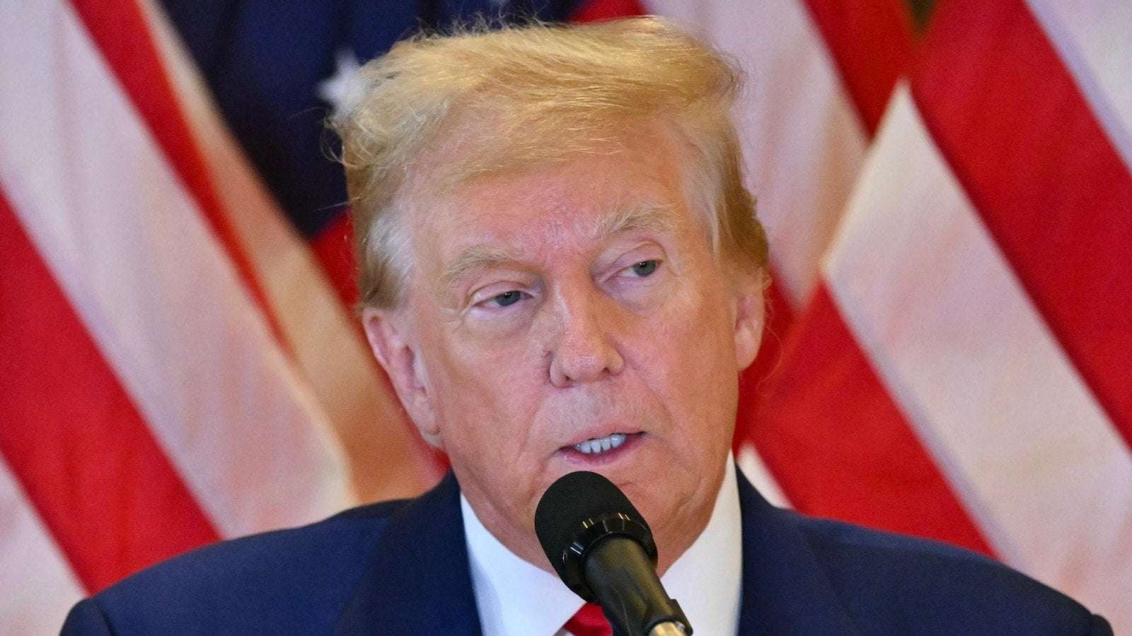 image for Trump Denies Ever Saying ‘Lock Her Up.’ He Did… Several Times