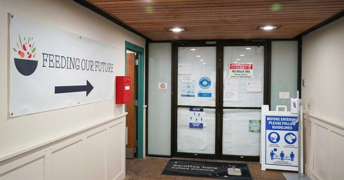 image for Juror says someone left her bag with $120,000 cash and promise of more if she’ll acquit