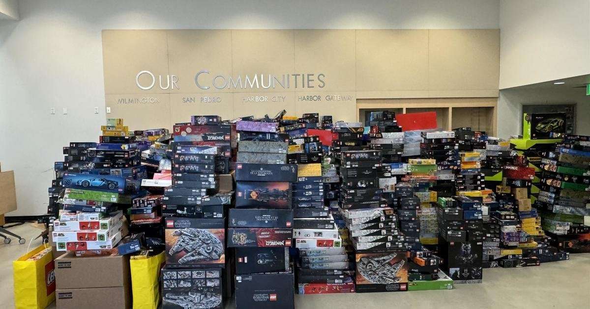 image for Man, 71, arrested after LAPD finds nearly 3,000 boxes of stolen LEGO sets at his home