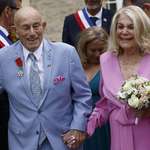 image for 100yr old WW2 veteran Harold Terens marrying 96yr old Jeanne Swerlin after D-Day honours