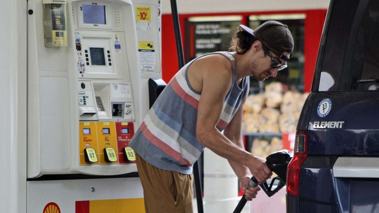 image for Real-world mileage standard for new vehicles rising to 38 mpg in 2031 under new Biden rule