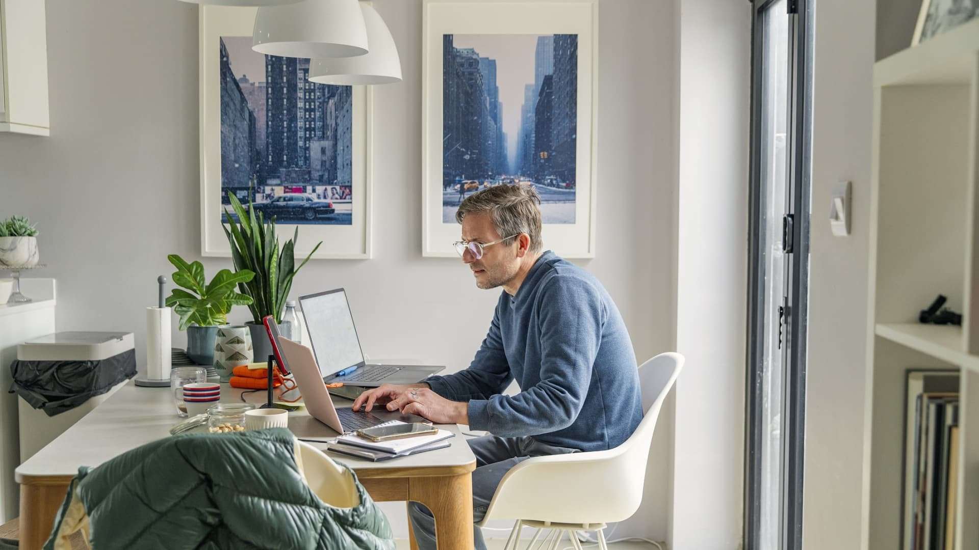image for Why a five-day return to office is unlikely, Stanford economist says