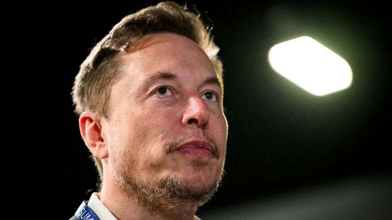 image for Elon Musk drops lawsuit after OpenAI published his emails