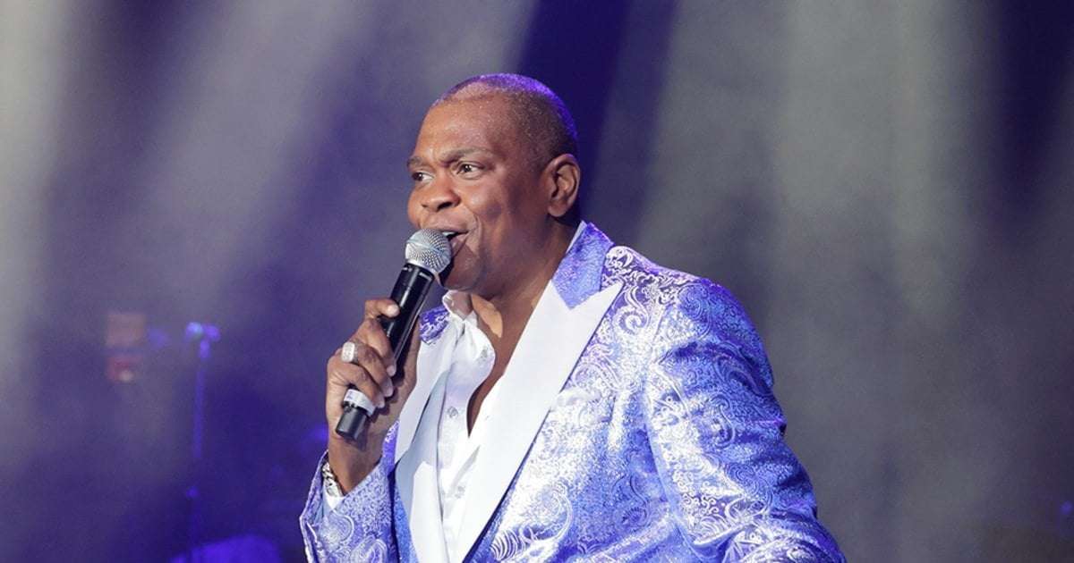 image for Four Tops singer says hospital put him in straitjacket after not believing he was in Four Tops