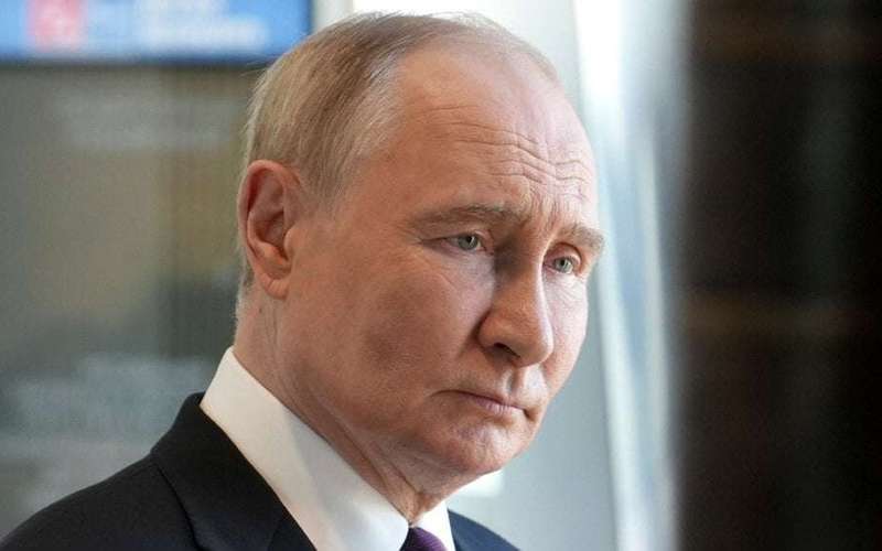 image for Putin offers truce if Ukraine exits Russian-claimed areas and drops NATO bid. Kyiv rejects it