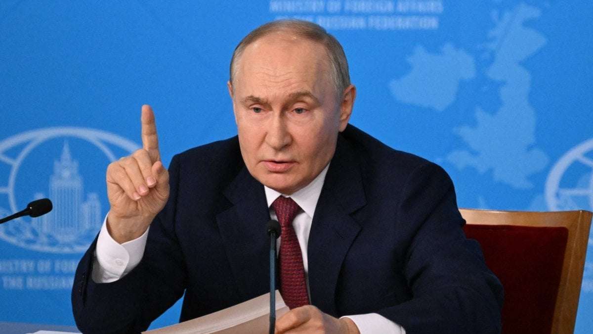 image for Putin sets out conditions for immediate ceasefire in Ukraine