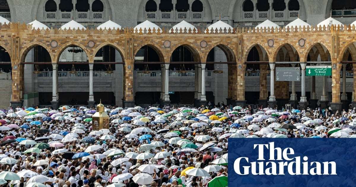 image for More than 550 hajj pilgrims die in Mecca as temperatures exceed 50C