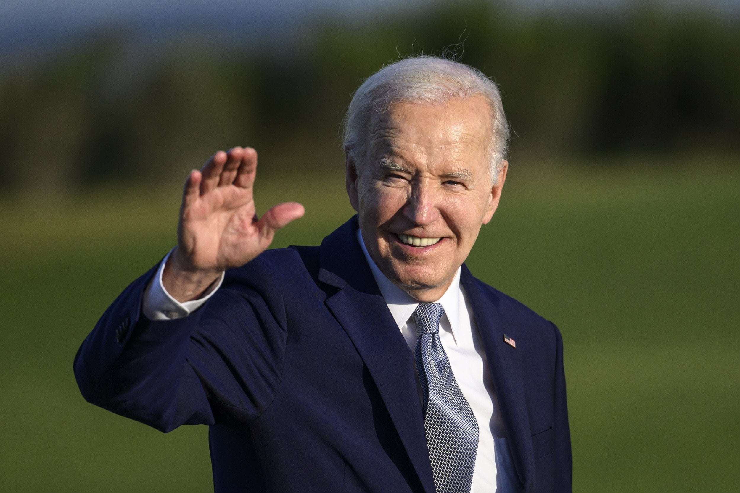 image for One in 20 Donald Trump Voters Are Switching to Joe Biden This Election—Poll