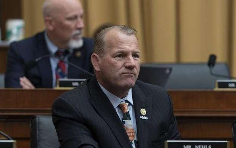 image for Texas Congressman Won't Stop Wearing Combat Infantryman Badge that Was Revoked