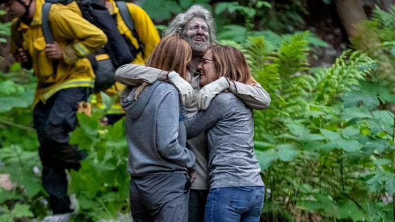 image for Hiker missing for 10 days in California mountains survived by drinking a gallon of water each day