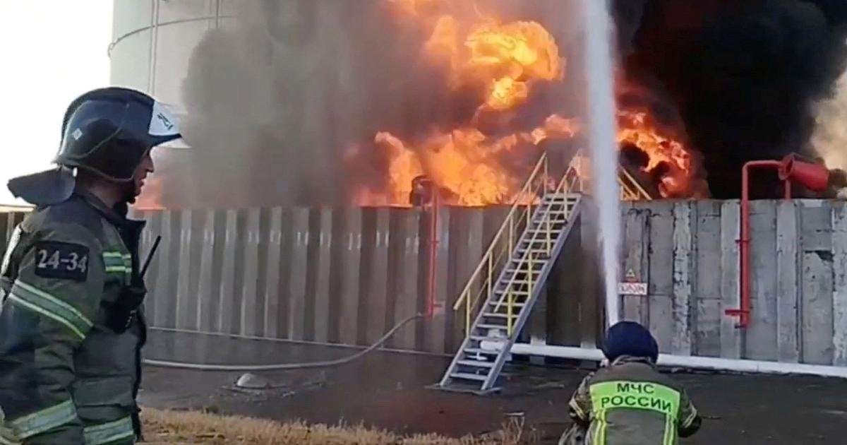 image for Should Ukraine Keep Attacking Russian Oil Refineries?