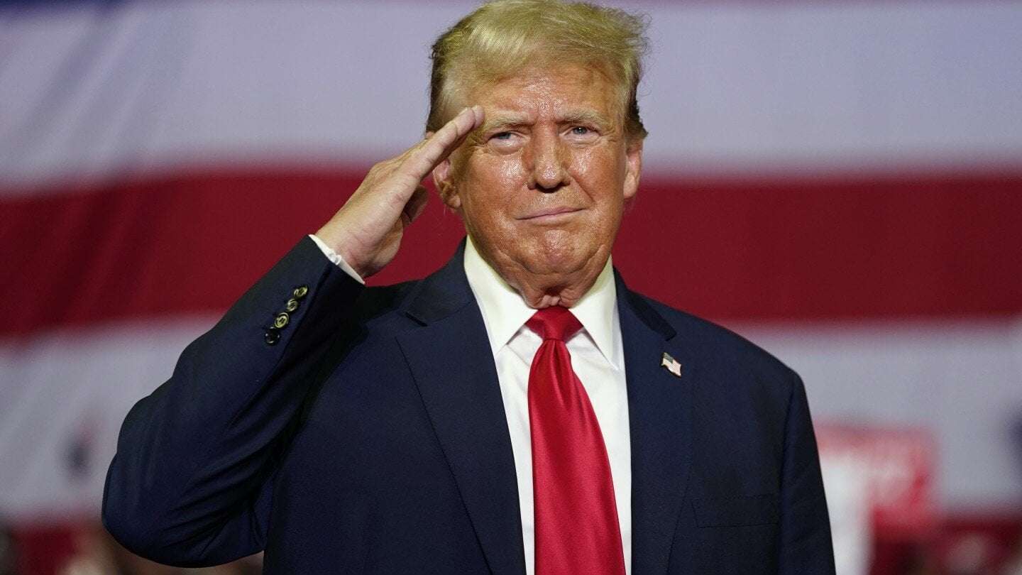 image for Judge alters Trump’s gag order, letting him talk about witnesses, jury after hush money conviction