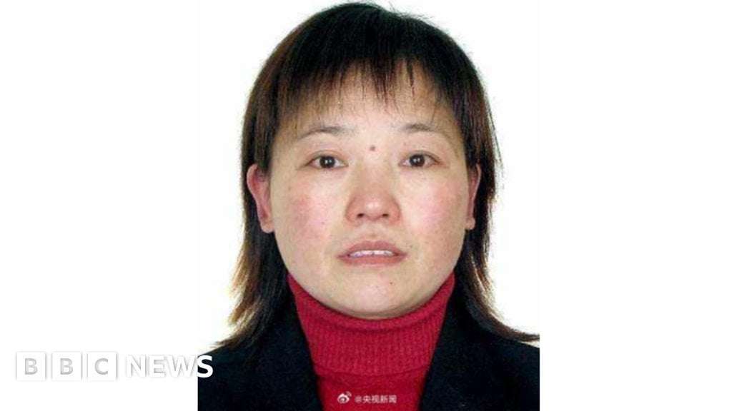 image for China honours woman who died saving Japanese family