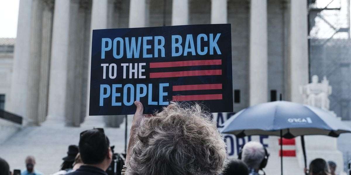 image for Bernie Sanders: Right-Wing Supreme Court 'Out of Control' and Must Be Stopped