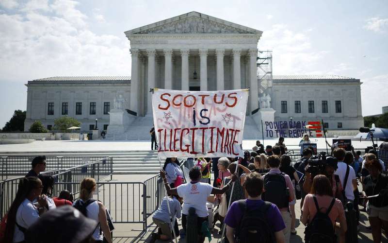 image for Democrats Move to Expand Supreme Court After Trump Immunity Ruling
