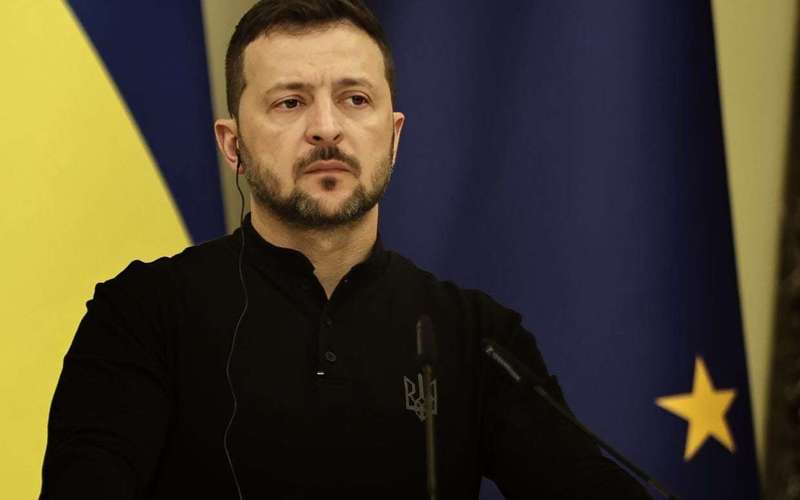 image for Zelensky says Trump should reveal plan on ending Russia's war