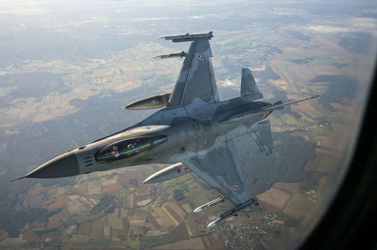 image for Ukraine's airfields under fire as Russia braces for F-16s