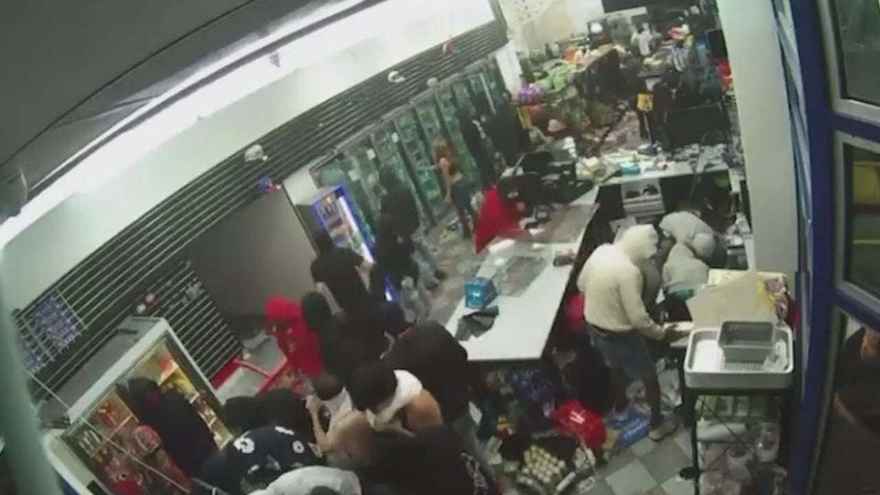 image for Video: Dozens ransack gas station in flash mob robbery