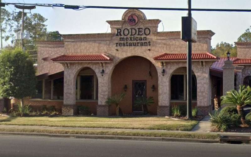 image for A Small Georgia Town Is Having A Meltdown After Video Goes Viral Of A Dude Drinking A Margarita Out Of A Girl’s A** At Local Mexican Restaurant