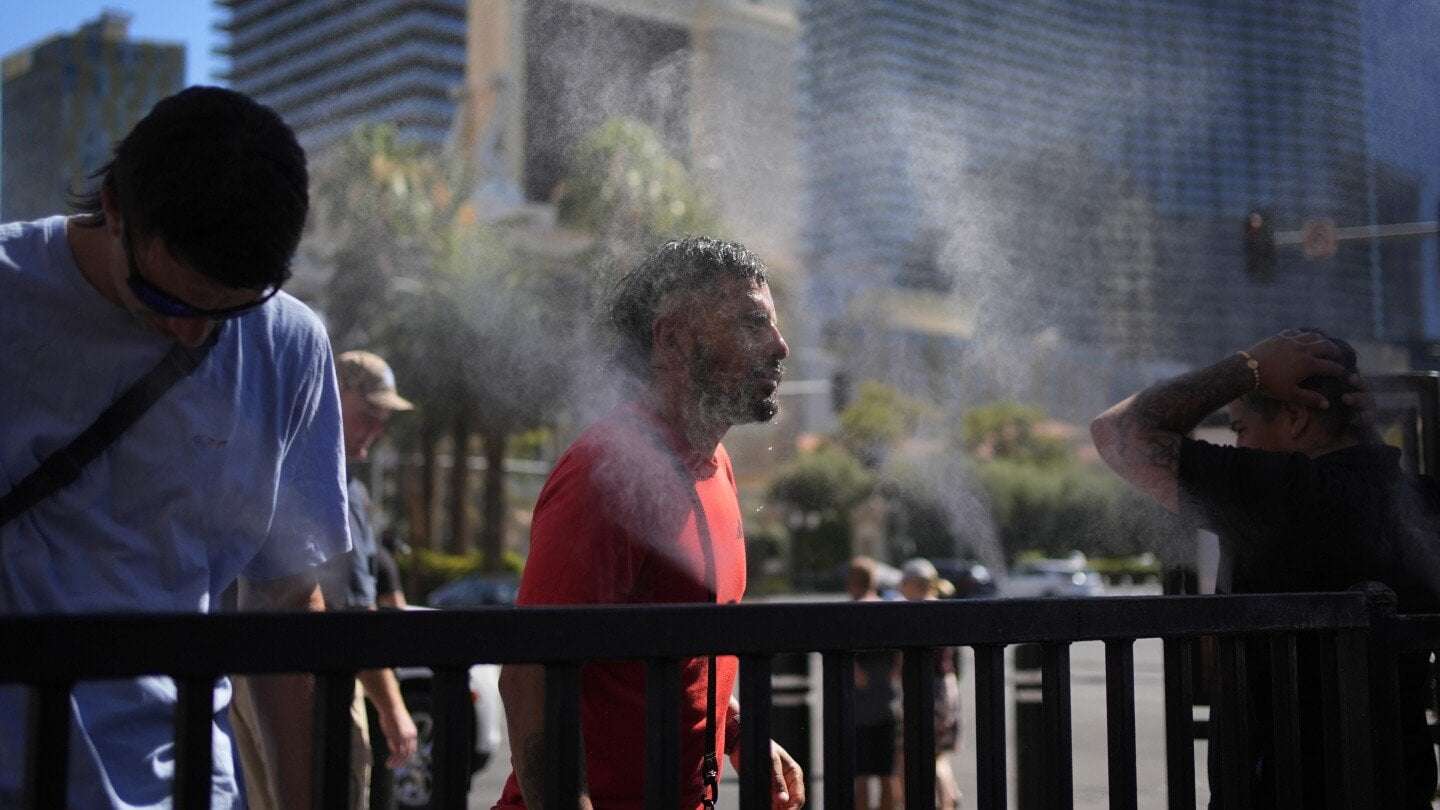 image for Persistent heat wave in the US shatters new records, causes deaths in the West and grips the East