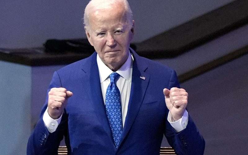 image for Biden tells Democrats he won’t step aside, and key lawmakers support his reelection campaign