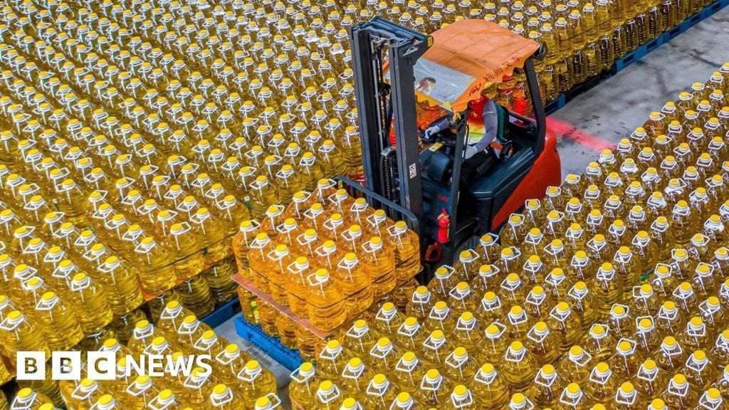 image for China rocked by cooking oil contamination scandal