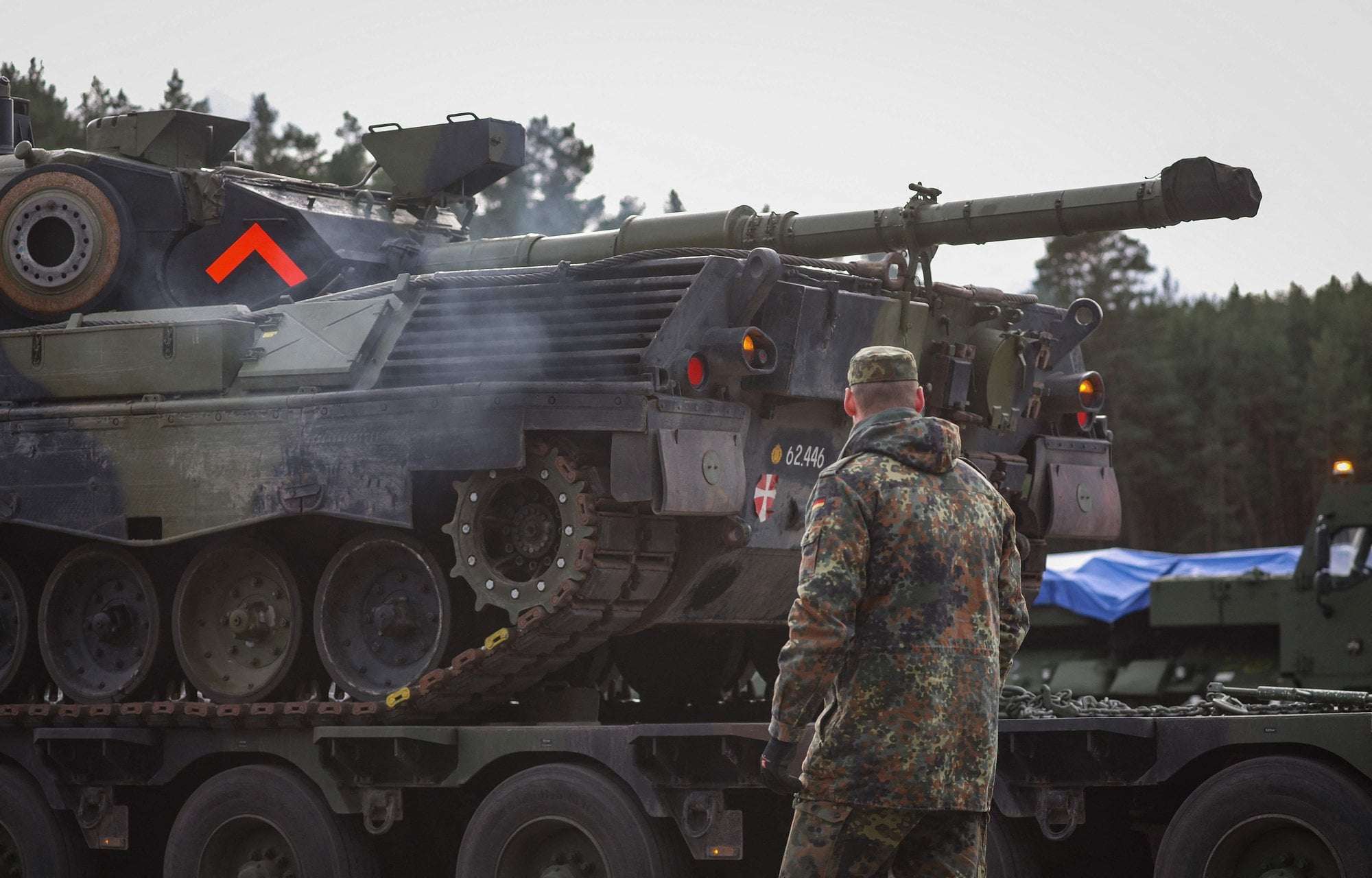 image for 39 tanks, HIMARS and ammunition: Germany covertly hands over huge shipment of weapons to Ukraine