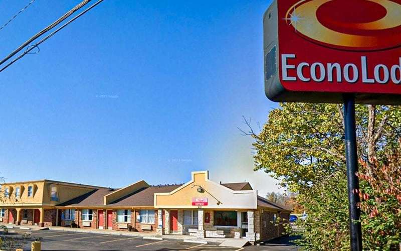 image for Kentucky motel ordered to pay $2 million after guest dies from 150-degree shower