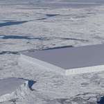 image for NASA found a perfectly cut, trillion-ton rectangular iceberg