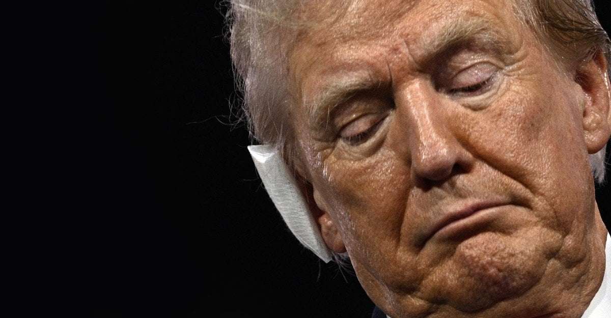 image for Suddenly Trump Looks Older and More Deranged