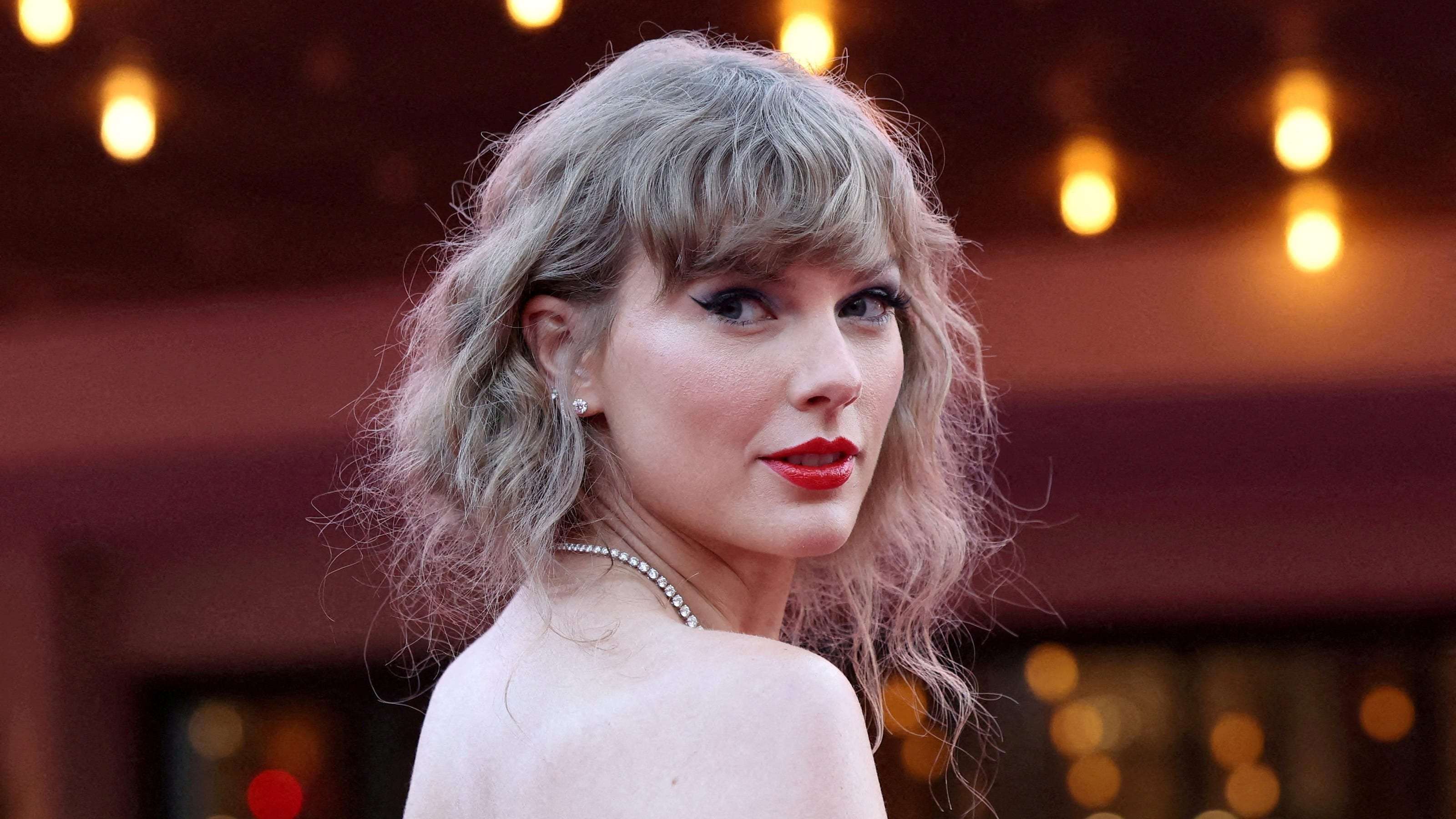image for Vance's 'childless cat ladies' comment sparks uproar from Swift fans: 'Armageddon is coming'