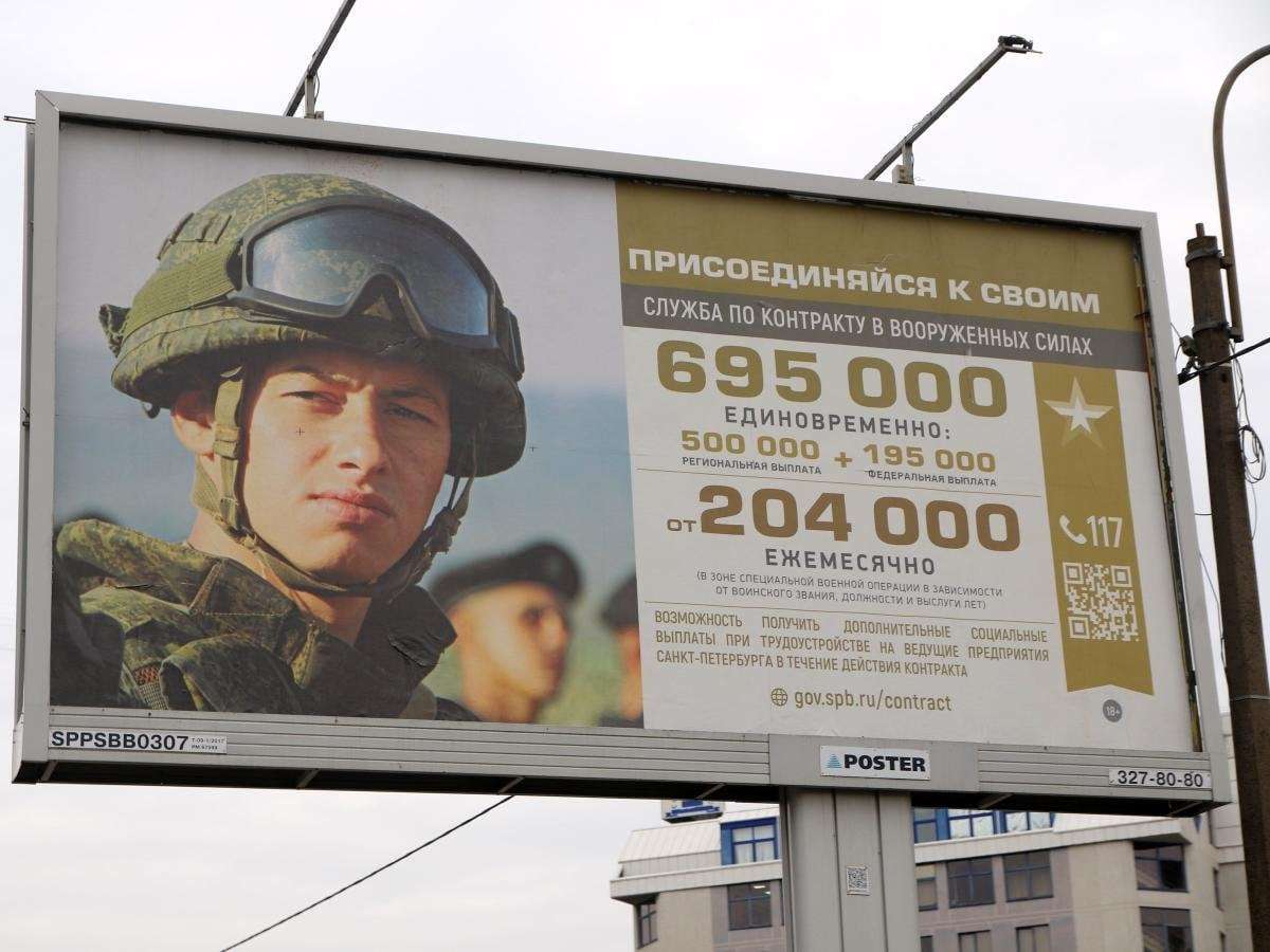 image for Russia would lose up to 1.8 million troops and take 5 years to capture the 4 Ukrainian regions it wants: UK army chief