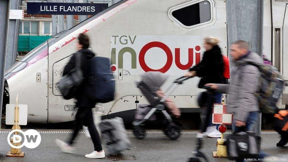 image for France investigates 'massive attack' on fast train network – DW – 07