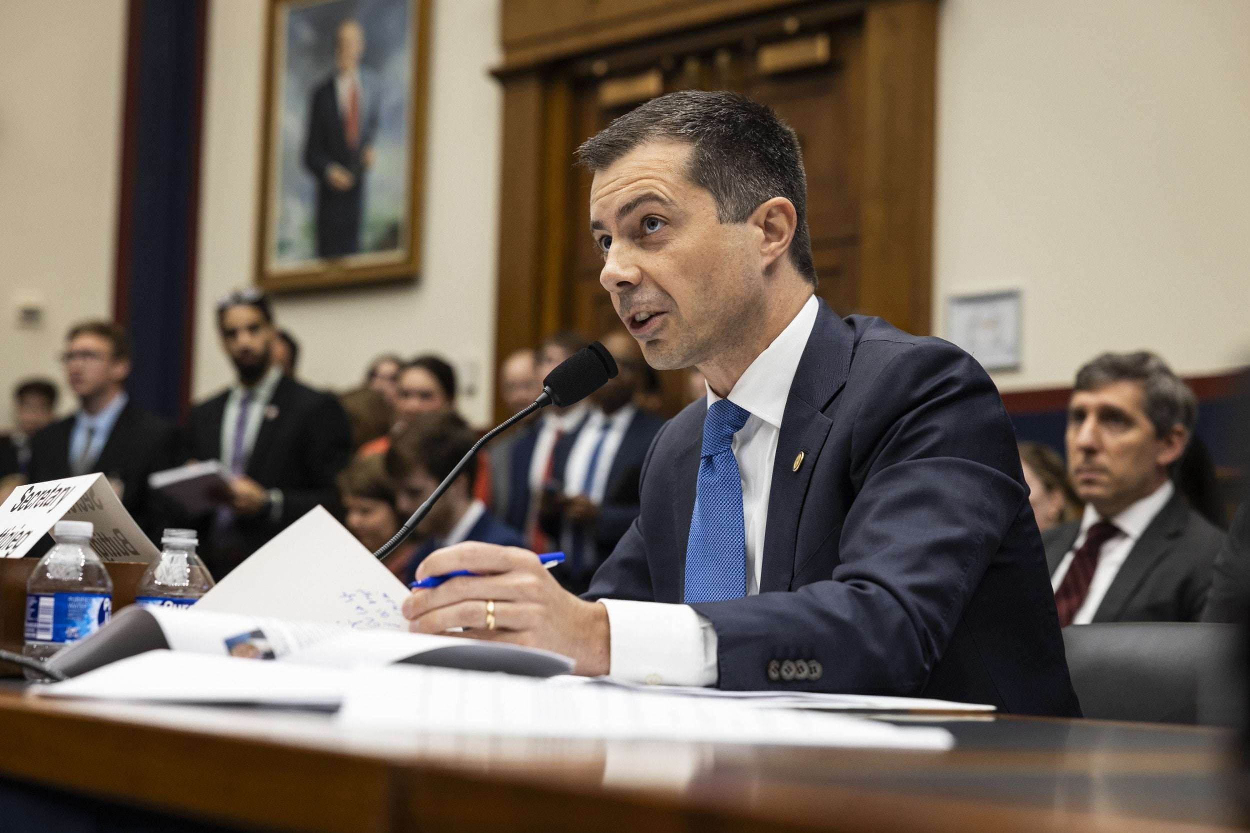 image for Pete Buttigieg's 'Master Class' Fox News Interview Takes Off Online