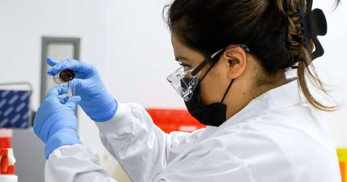 image for FDA approves blood test to screen for colon cancer