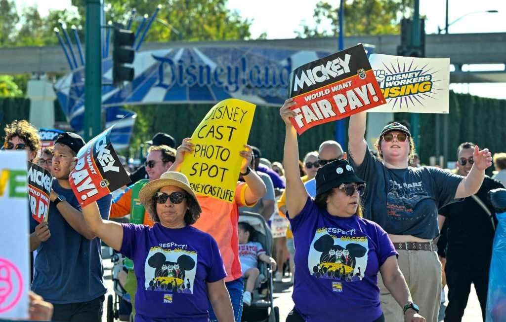 image for Disneyland unions agree to ‘historic’ 31% pay raise