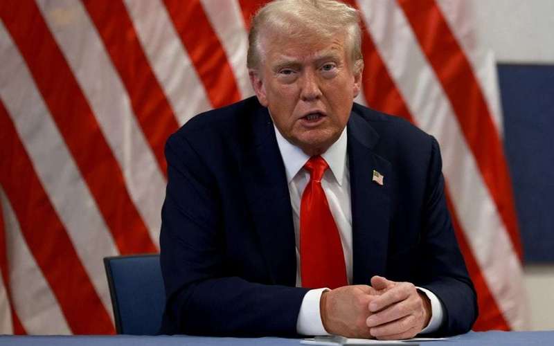 image for Trump warns "very bad" Google may be "shut down"