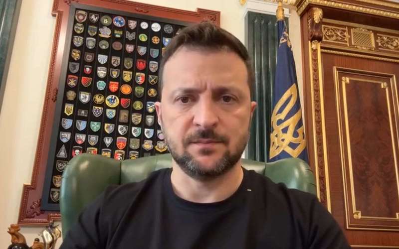 image for Zelenskyy calls for lifting restrictions on long-range strikes against Russia