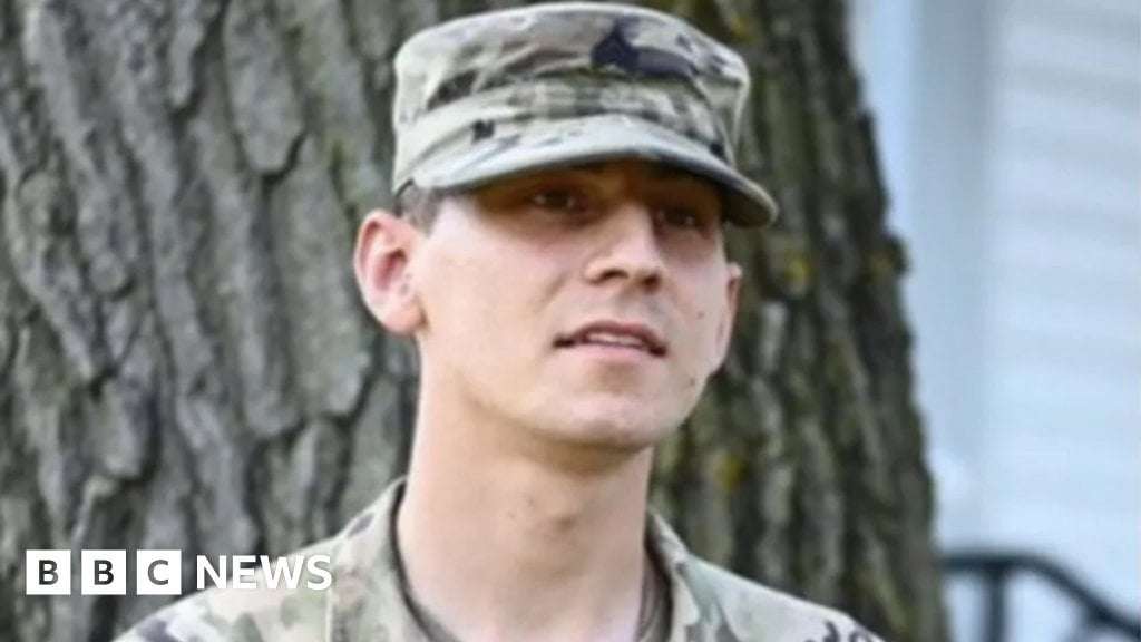 image for US soldier pleads guilty to selling military secrets to China