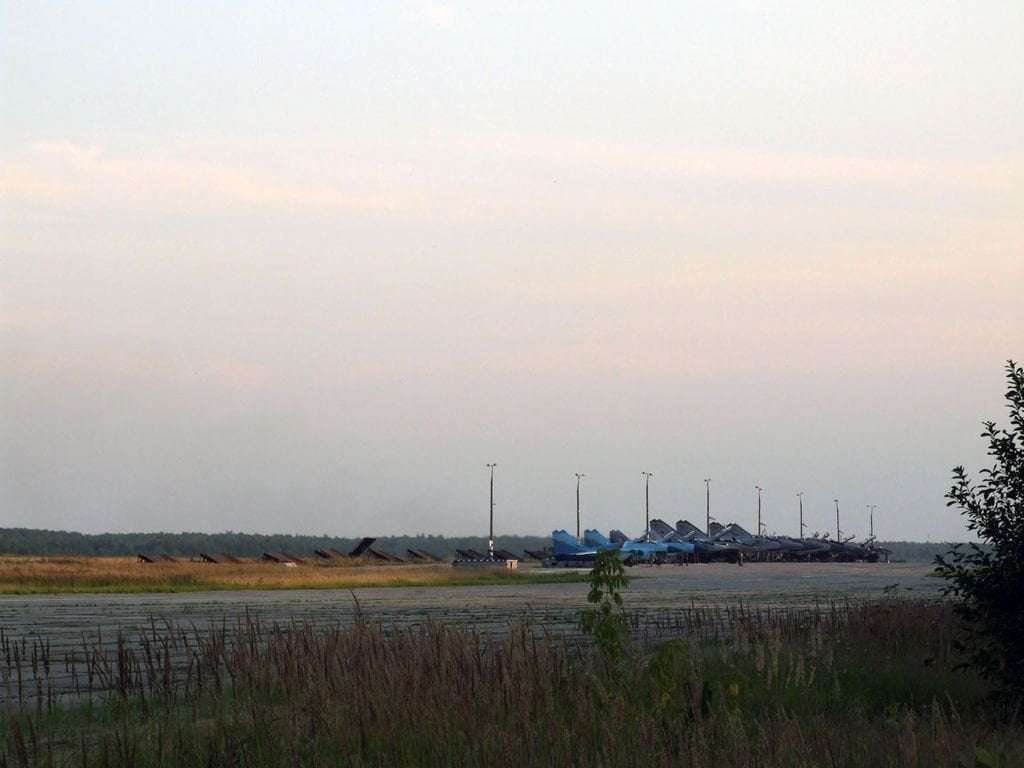 image for Ukraine hits 4 Russian airbases in largest such attack, source says