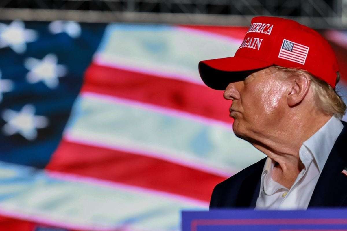 image for Aides not telling Trump red states "looking worse than they should" to avoid upsetting him: report