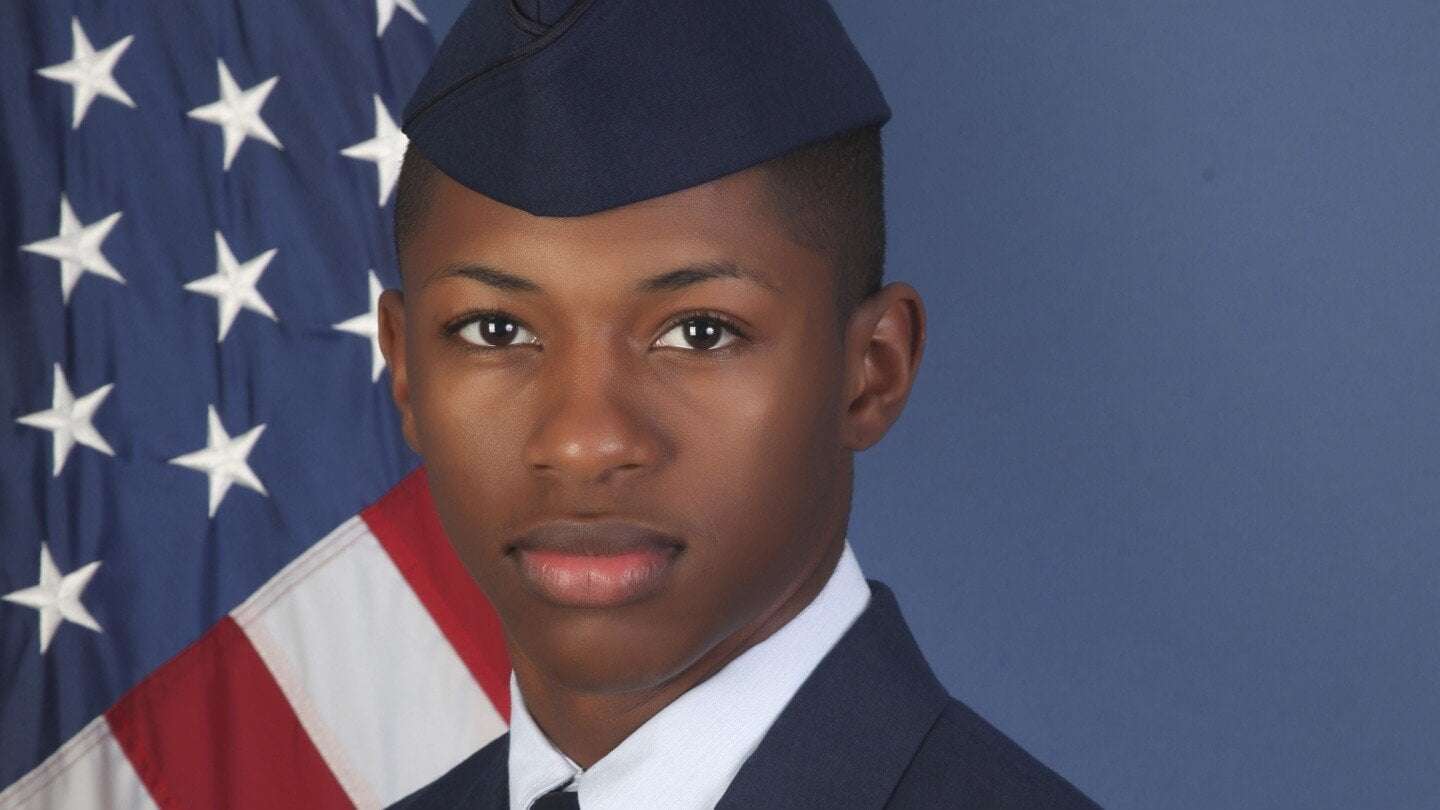 image for Lawyer and family of U.S. Air Force airman killed by Florida deputy demand that he face charges