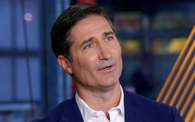 image for Starbucks' new CEO will supercommute 1,000 miles from California to Seattle