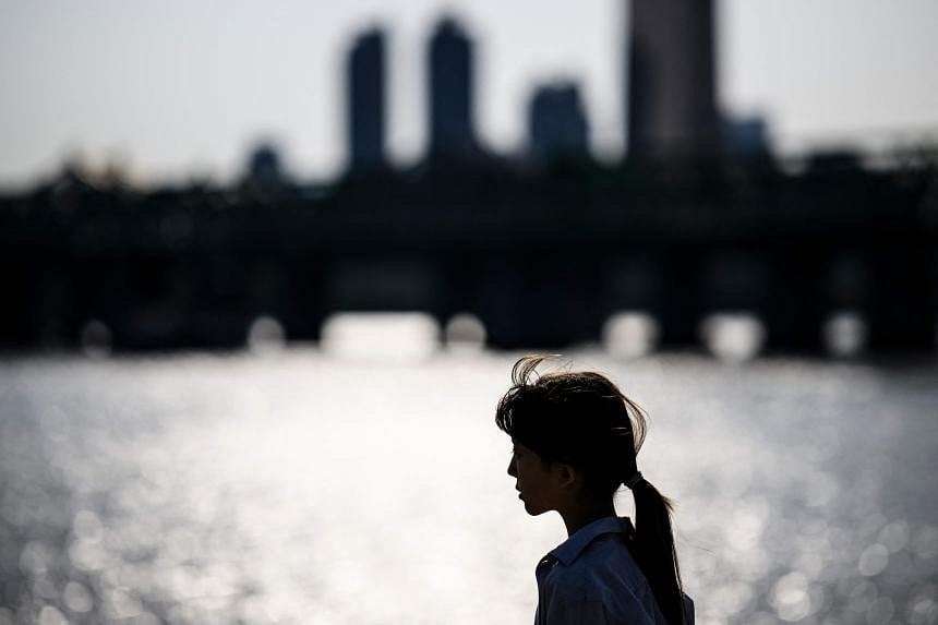 image for More young South Koreans give up on finding a job