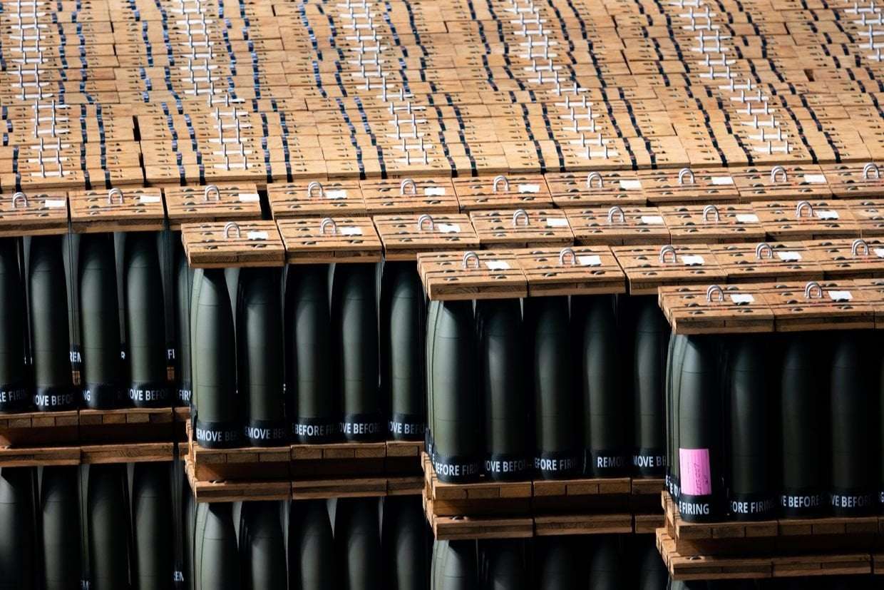 image for South Africa blocks artillery shell delivery to Poland due to fear of them being transferred to Ukraine, media says