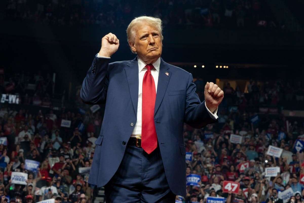 image for Trump aides desperately trying to stop him golfing and focus on election as critic says he’s ‘lost his mojo’: Report
