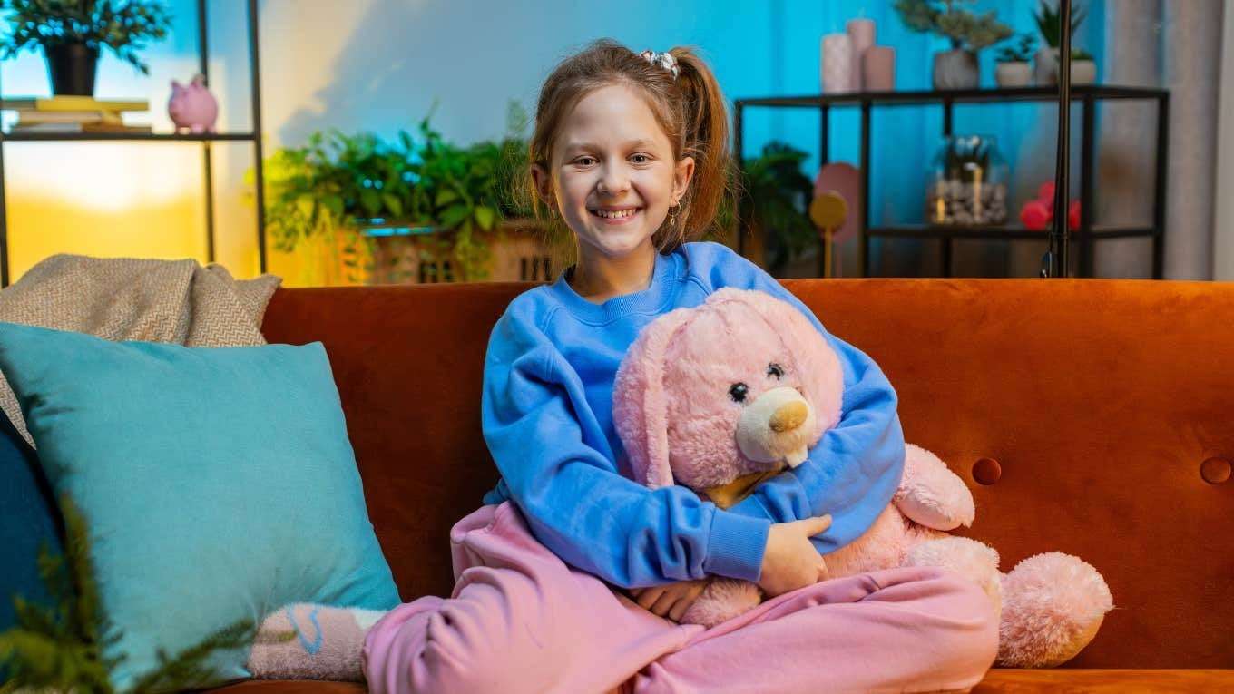 image for Parents Show The Moment Their 10-Year-Old Daughter Found Out Strangers Raised Enough Money To Get Her Tickets To Taylor Swift’s Eras Tour After She Endured 12 Weeks Of Chemo